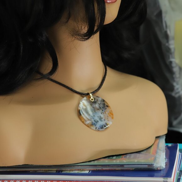 Dendritic Moss Agate stone Necklace Natural Stone Pendant 14K Yellow Gold & Leat - Picture 10 of 13